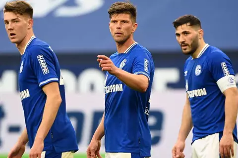 اتهامات بالعنصرية ضد لاعب شالكه خلال مواجهة في كأس ألمانيا